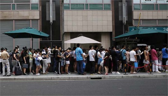 美外交人员隐瞒与中国女子恋情遭解雇 中国回应 美外交人员隐瞒与中国女子恋情遭解雇 中国回应