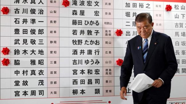 日本政局今日巨变！中国大使见到他后 高市危险