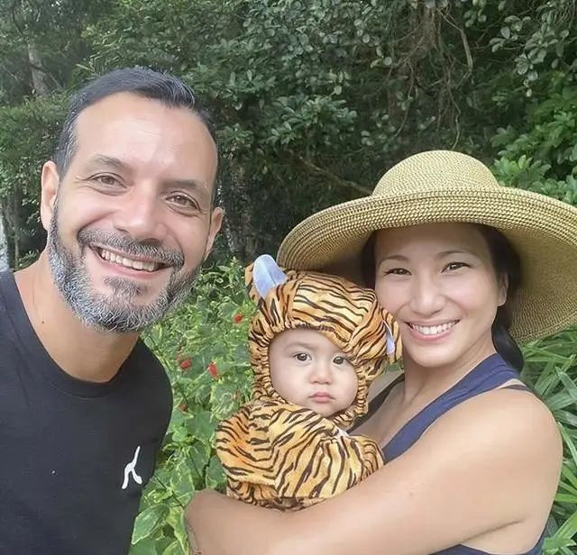 香港知名女星举家移居非洲 混血儿子颜值高 香港知名女星举家移居非洲 混血儿子颜值高