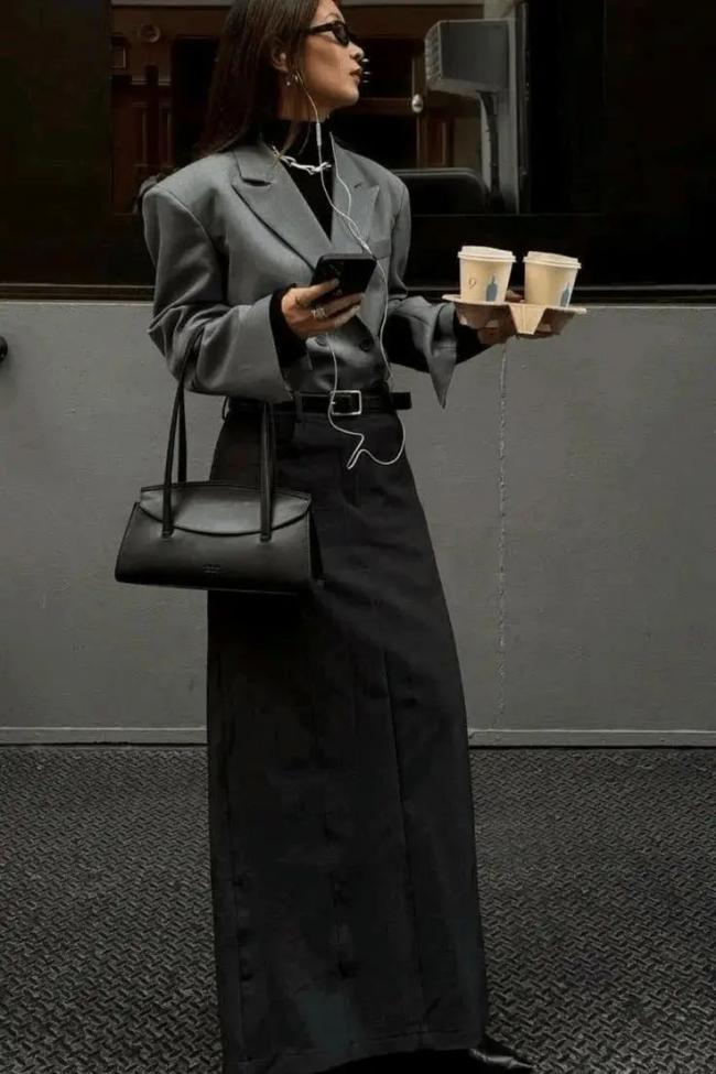 强势有脑:2025 穿搭新法则 智慧型格这样穿出来 强势有脑:2025 穿搭新法则 智慧型格这样穿出来