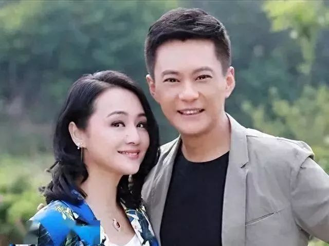 曹颖自曝患焦虑症20年 55岁老公看着比她年轻 曹颖自曝患焦虑症20年 55岁老公看着比她年轻