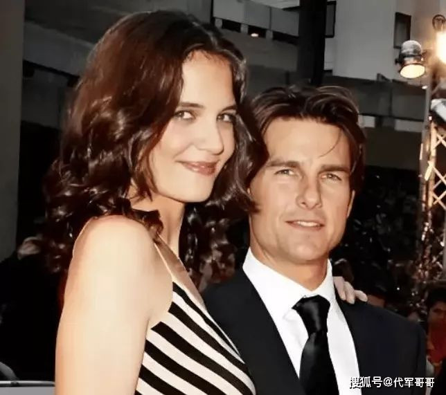 阿汤哥豪掷1.5亿办太空婚礼 37岁女友什么来头? 阿汤哥豪掷1.5亿办太空婚礼 37岁女友什么来头?