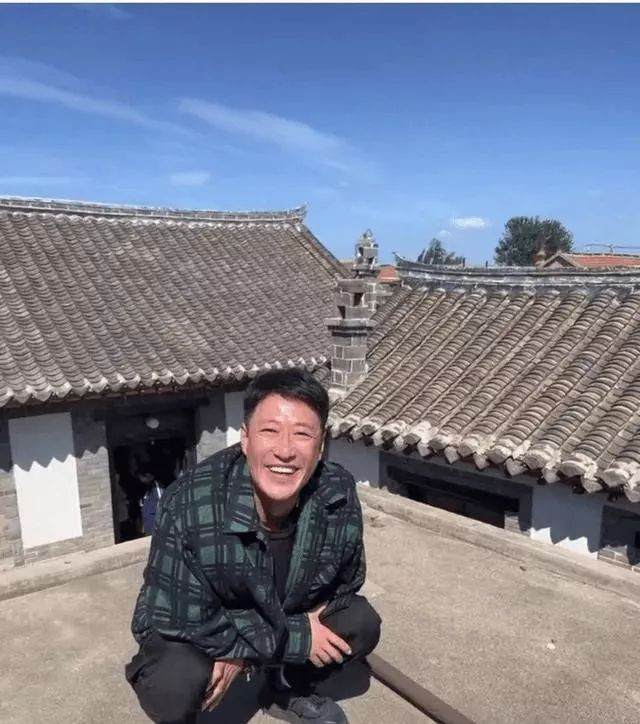 于震:回山东老家定居 青砖瓦房四合院引热议 于震:回山东老家定居 青砖瓦房四合院引热议