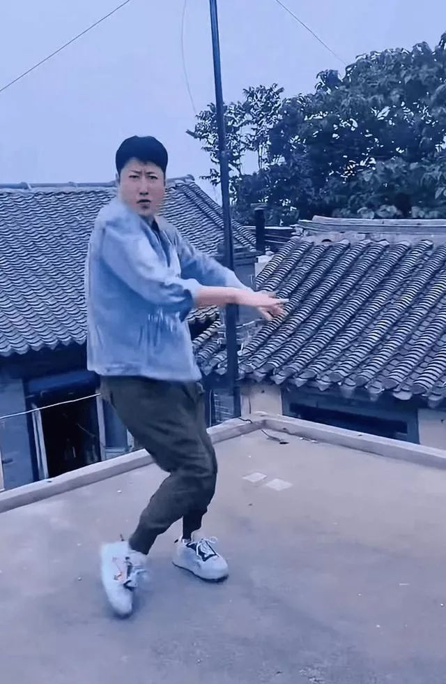 于震:回山东老家定居 青砖瓦房四合院引热议 于震:回山东老家定居 青砖瓦房四合院引热议