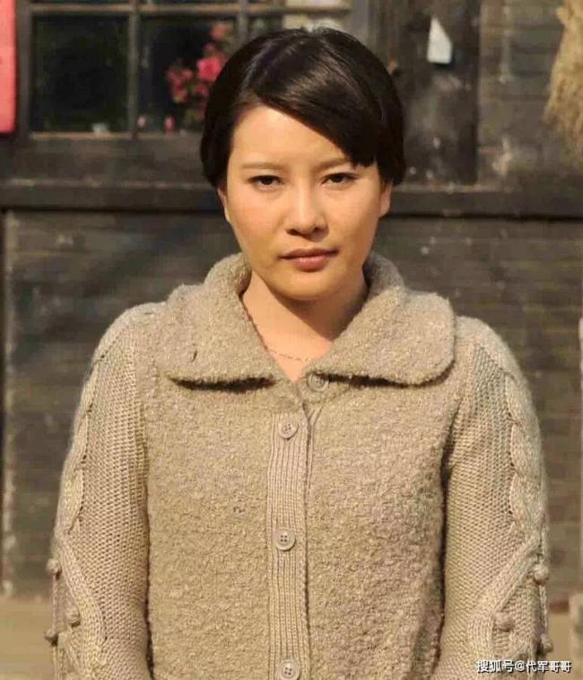 抛弃侯耀文嫁给师侄戴志诚的袁茵 如今过得怎样 抛弃侯耀文嫁给师侄戴志诚的袁茵 如今过得怎样