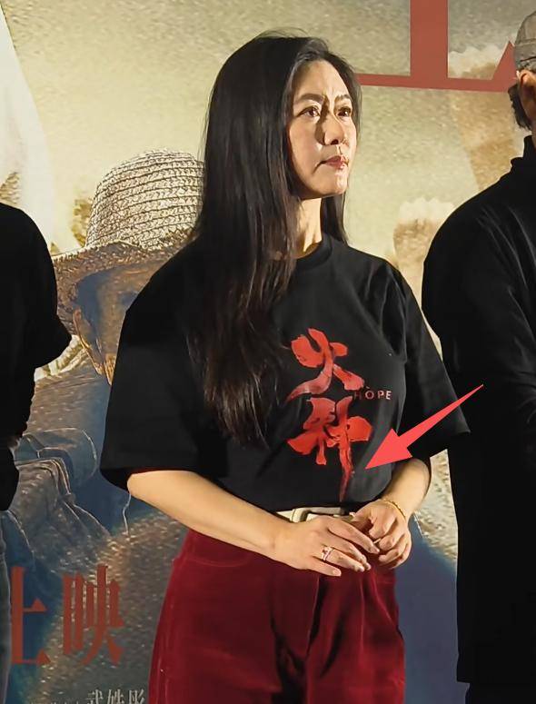 49岁田海蓉风波后首露面，生图像60岁老太