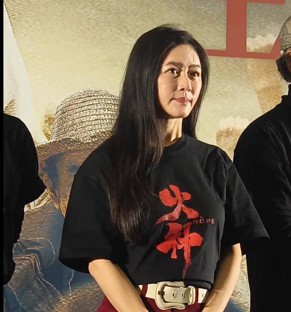 49岁田海蓉风波后首露面，生图像60岁老太