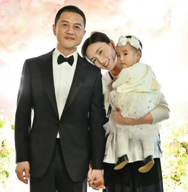 李亚鹏过往前任太知名 每段感情都是女方受伤 李亚鹏过往前任太知名 每段感情都是女方受伤