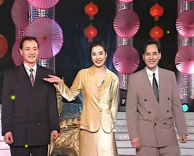 毛阿敏与哥哥的独家合照曝光 兄妹情一世缘 毛阿敏与哥哥的独家合照曝光 兄妹情一世缘