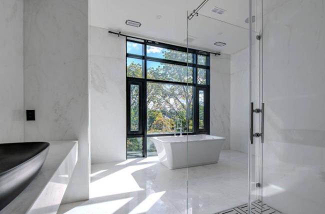 崩盘! 多伦多顶级富人区豪宅遭腰斩 曾叫价00万 崩盘! 多伦多顶级富人区豪宅遭腰斩 曾叫价00万