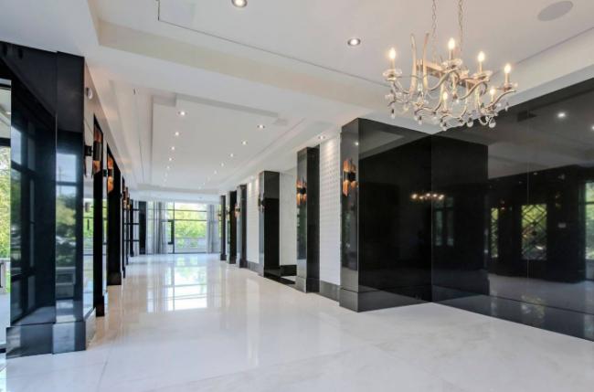 崩盘! 多伦多顶级富人区豪宅遭腰斩 曾叫价00万 崩盘! 多伦多顶级富人区豪宅遭腰斩 曾叫价00万