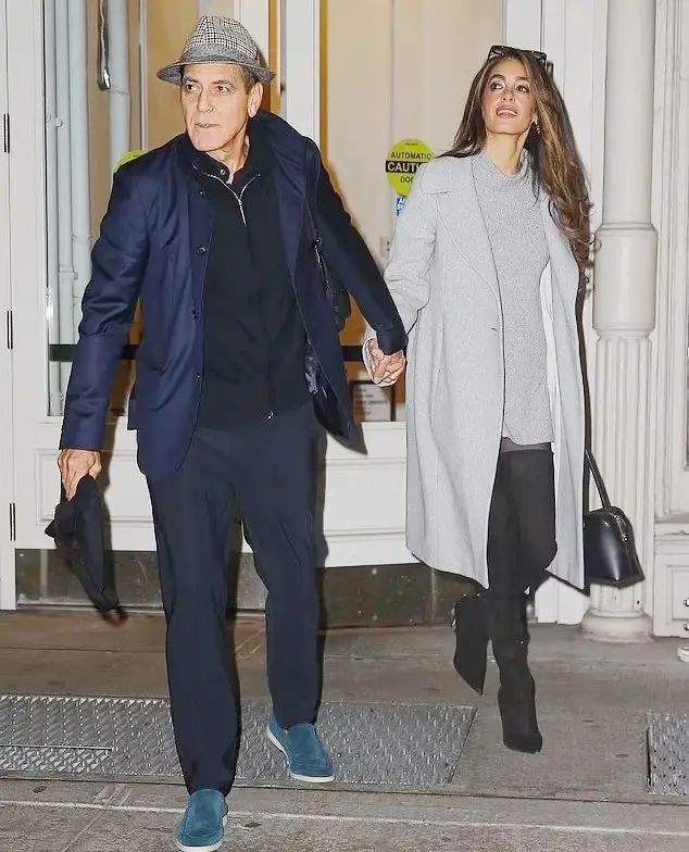 63岁乔治克鲁尼太幸福 身价30亿娶小17岁律师 63岁乔治克鲁尼太幸福 身价30亿娶小17岁律师