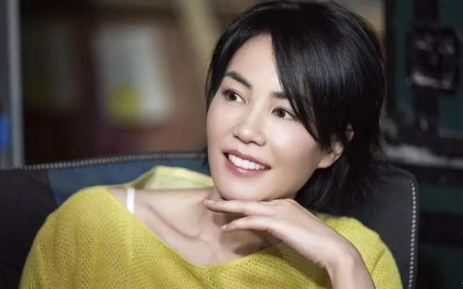 谢霆锋近照曝光!44岁满头白发 55岁王菲更年轻 谢霆锋近照曝光!44岁满头白发 55岁王菲更年轻