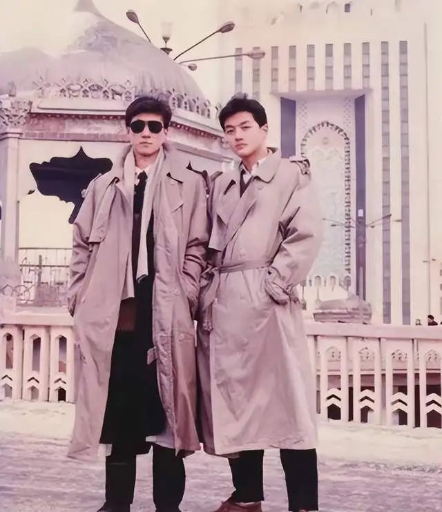 李亚鹏父亲离世母亲已81岁 哥哥因钱反目 李亚鹏父亲离世母亲已81岁 哥哥因钱反目