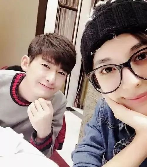 看似清纯 实则“情场老手”的4位女明星 看似清纯 实则“情场老手”的4位女明星