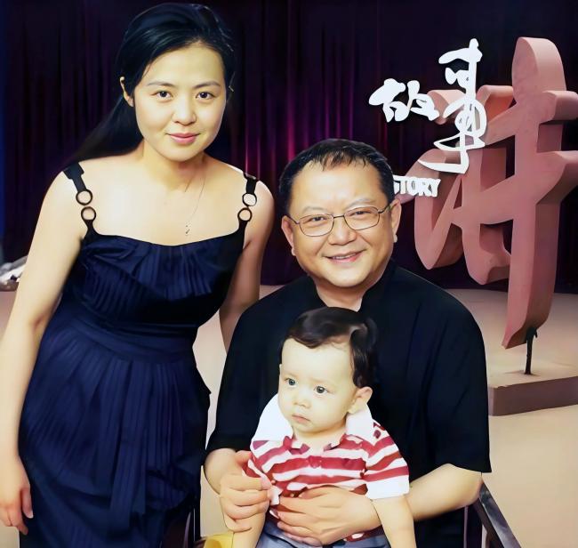 两任妻子无可奈何 年幼儿子帮王刚戒酒 两任妻子无可奈何 年幼儿子帮王刚戒酒