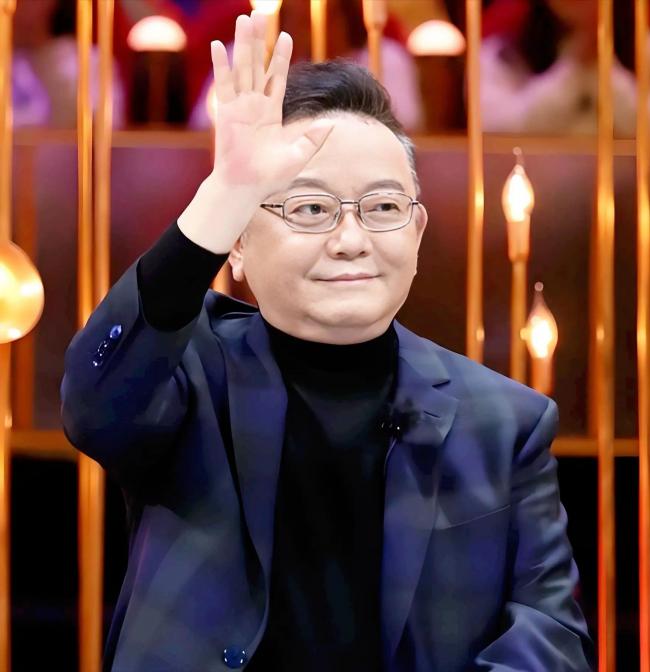 两任妻子无可奈何 年幼儿子帮王刚戒酒 两任妻子无可奈何 年幼儿子帮王刚戒酒