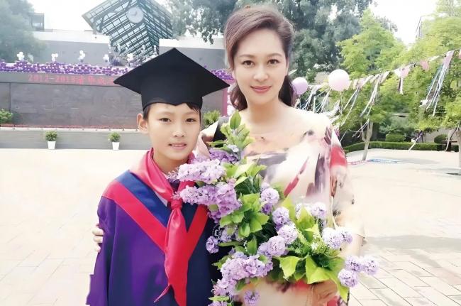 陈国军:我与刘晓庆还没离婚 就被她赶出门流浪 陈国军:我与刘晓庆还没离婚 就被她赶出门流浪