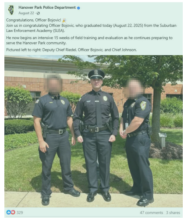 ICE突袭芝加哥郊区逮捕警员...引发争议 ICE突袭芝加哥郊区逮捕警员...引发争议