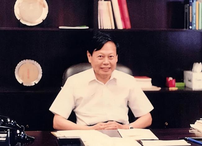 杨振宁高寿离世 翁帆拿到的遗产 没有想的那么多