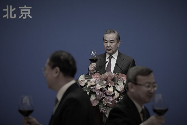 七大使遭集体撤换！四中前夕 外交系统大震荡