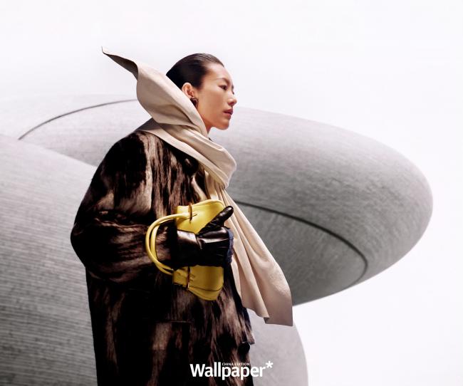 刘雯演绎极简空间美学 展现顶级超模的表现力 刘雯演绎极简空间美学 展现顶级超模的表现力