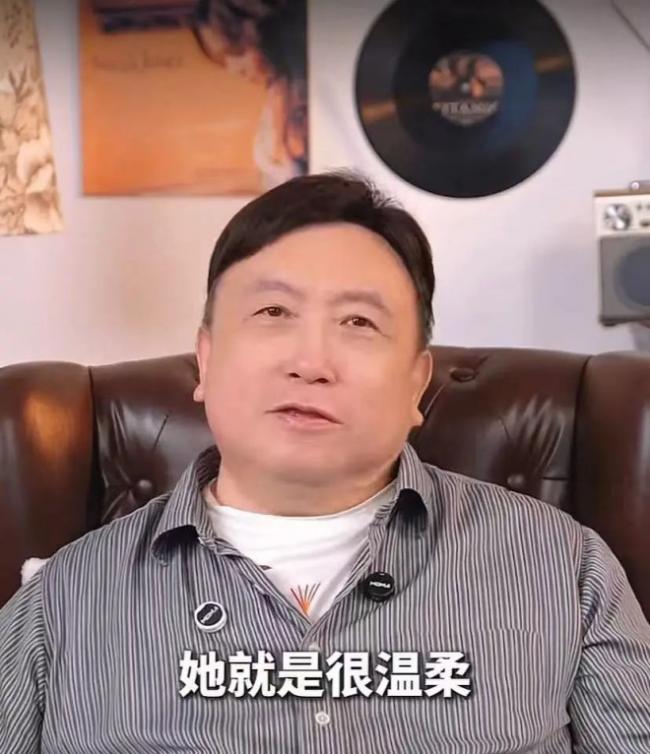 王晶吐槽大小S：两个小黑妹，大S演什么都是杉菜