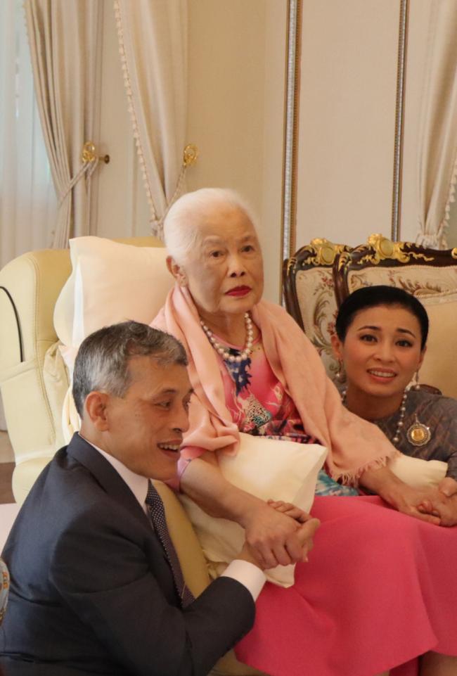 泰王太后逝世享年93岁 玛哈的后宫恐更加混乱 泰王太后逝世享年93岁 玛哈的后宫恐更加混乱