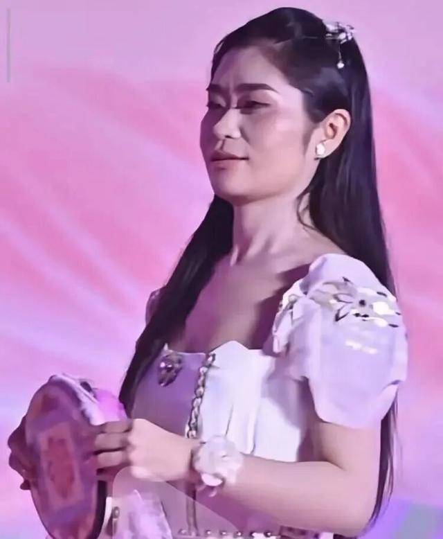 丑出新高度!2025辽宁选美冠军 网友笑喷 丑出新高度!2025辽宁选美冠军 网友笑喷