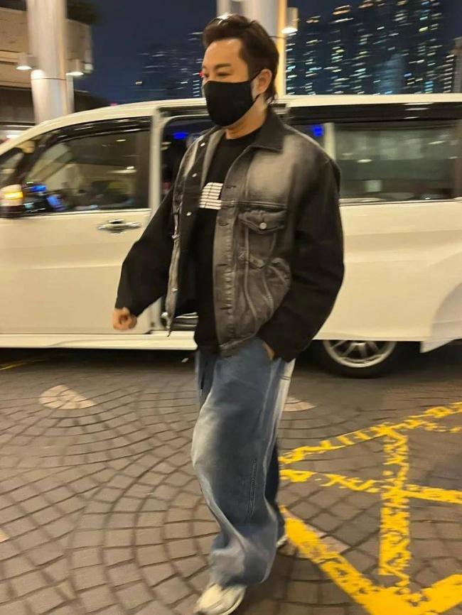 香港老戏骨许绍雄病危 大半港圈明星探视