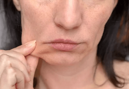 20岁vs30岁vs40岁:不同年龄段的核心护肤思路 20岁vs30岁vs40岁:不同年龄段的核心护肤思路