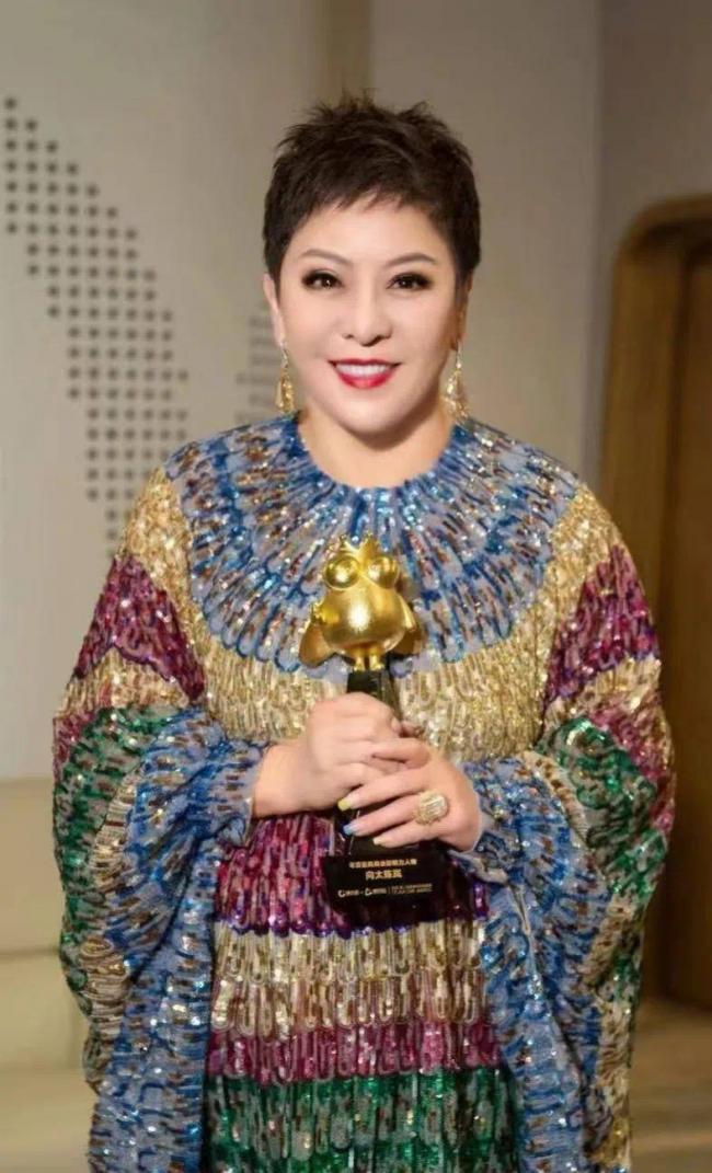 向太评许家印:打牌用麻袋装现金,早晚会破产 向太评许家印:打牌用麻袋装现金,早晚会破产