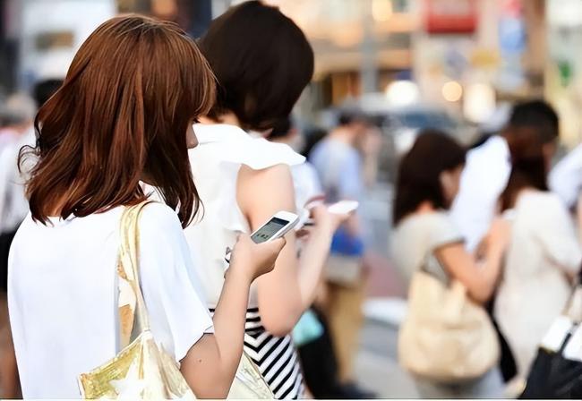 越来越多的中国大学生开始用现金了 越来越多的中国大学生开始用现金了