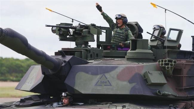 “地表最强战车”成军  臂章绣Taiwan ARMY “地表最强战车”成军  臂章绣Taiwan ARMY