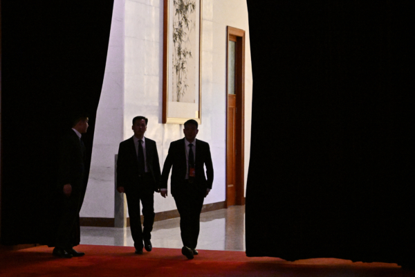 中南海现在有两个“党中央”?