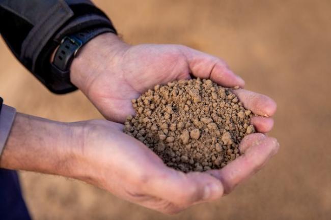 北京休想拿捏我们！加国领衔，G7吹响号角