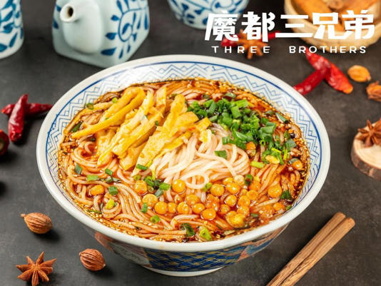 1万元起家 12年做到10亿  上海小伙开餐馆发大财