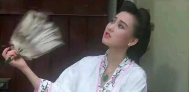 看到利智和林青霞合影 才懂为啥说利智50年一遇 看到利智和林青霞合影 才懂为啥说利智50年一遇