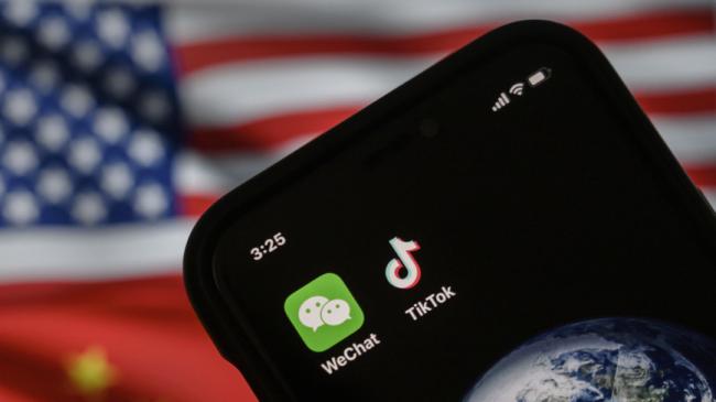 前特工揭秘:中共用社媒监控全球华人 前特工揭秘:中共用社媒监控全球华人