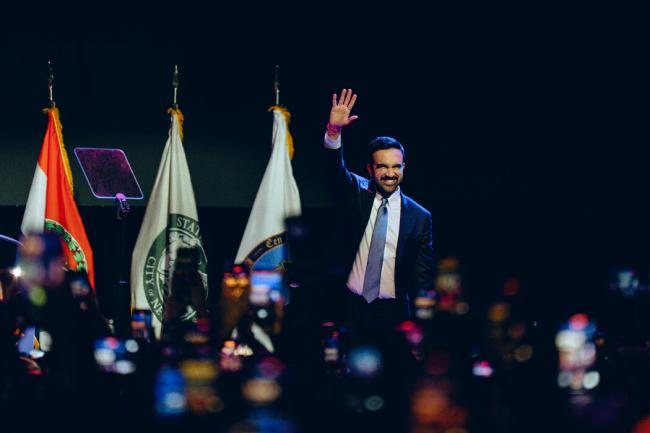 川普vs.马姆达尼:一场即将展开的对决 川普vs.马姆达尼:一场即将展开的对决