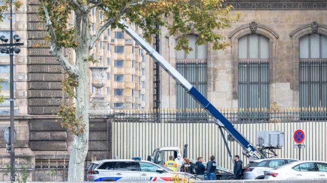 卢浮宫惊天窃案 两大细节令人哭笑不得 卢浮宫惊天窃案 两大细节令人哭笑不得