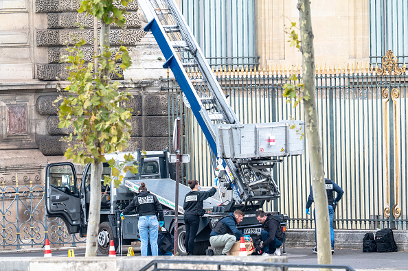 卢浮宫惊天窃案 两大细节令人哭笑不得 卢浮宫惊天窃案 两大细节令人哭笑不得