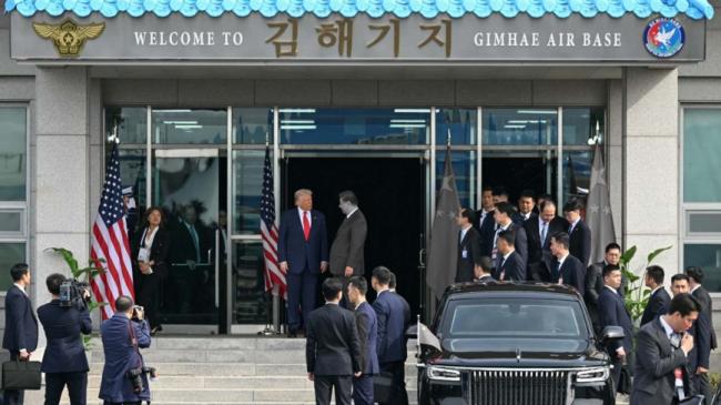 习让步在韩国军事基地见川普 党媒撒谎掩饰