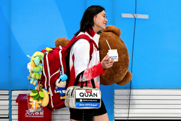 全红婵浑身是伤出赛 医叹:有瘫痪风险 全红婵浑身是伤出赛 医叹:有瘫痪风险