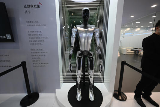 马斯克:整个机器人市场将由特斯拉和中国主导 马斯克:整个机器人市场将由特斯拉和中国主导