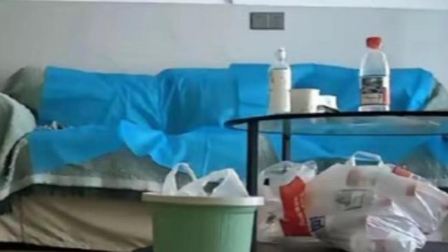 眼尖网友发现    医院偷情这样讲卫生