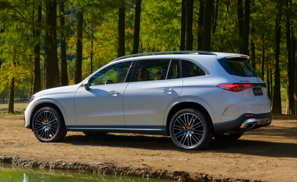 2026款奔驰GLC长轴距版上市 配置升级 2026款奔驰GLC长轴距版上市 配置升级