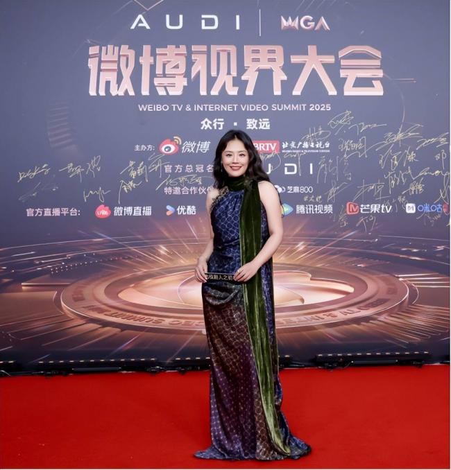 这一夜红毯 女星们疲态土气 港台明星发挥失常 这一夜红毯 女星们疲态土气 港台明星发挥失常