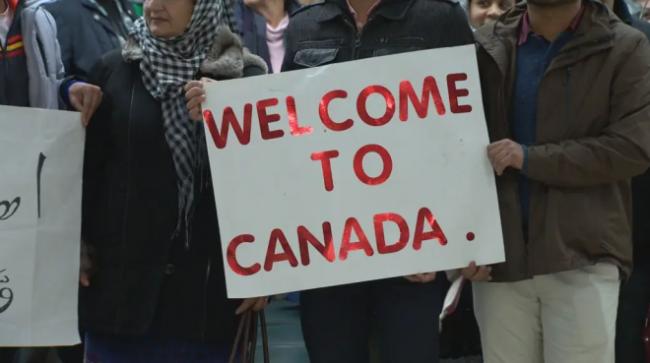 加拿大出大事了！难民申请突增98%