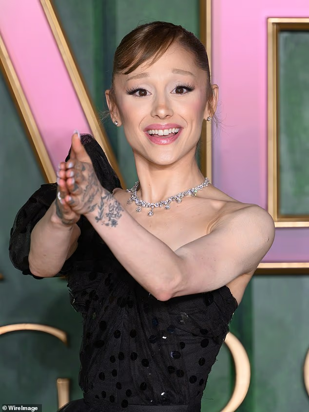 极致瘦，32岁知名女星瘦到“皮包骨”惹争议